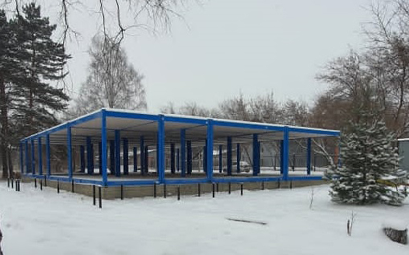 Корпус инфекционной больницы на фундаменте из винтовых свай