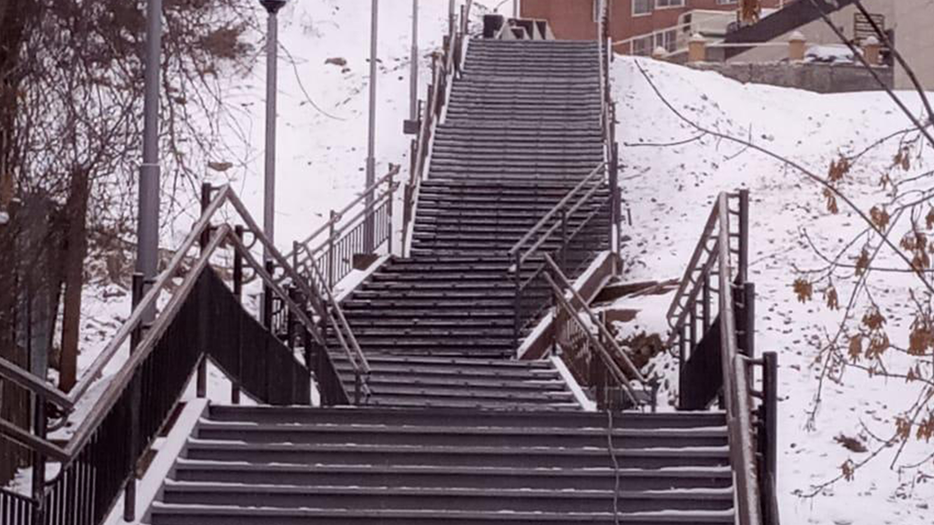 Строительство лестничного схода на винтовых сваях 6 Строительство лестничного схода на винтовых сваях 6