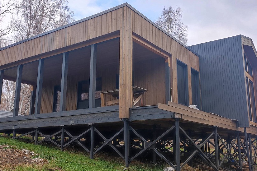 Дом каркасно-щитовой 14х14 м