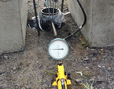 Определение несущей способности винтовых свай статической вдавливающей нагрузкой на объекте «Комплекс дорожного сервиса»