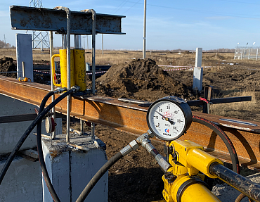 Статические испытания забивных свай, входящих в фундамент опоры ВЛ