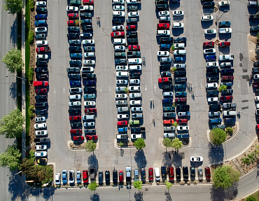 Фундамент из винтовых свай для парковки