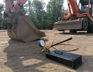 Штамповые испытания грунтов для фундамента резервуара питьевой воды