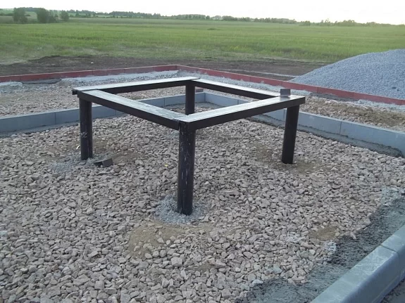 /upload/iblock/1c3/4k0t60pr00bx5110cr95c54vxdeaq8wa/Fundament-pod-Stellu_pamyatnik_-Novosibirskaya-Oblast_-Ordynskiy-rayon.jpg