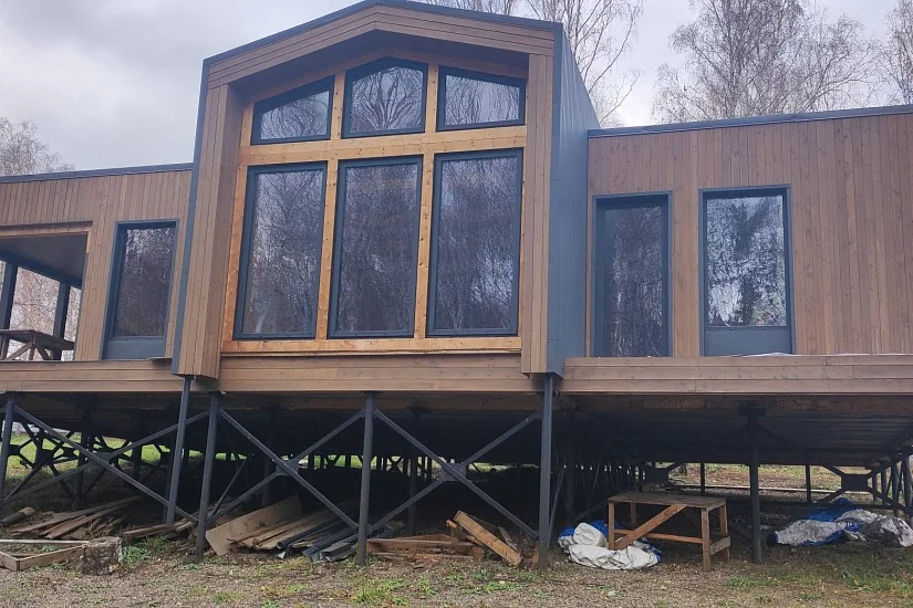 Дом каркасно-щитовой 14х14 м