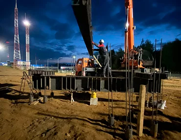 Испытания грунтов забивными сваями для фундамента нефтяного резервуара
