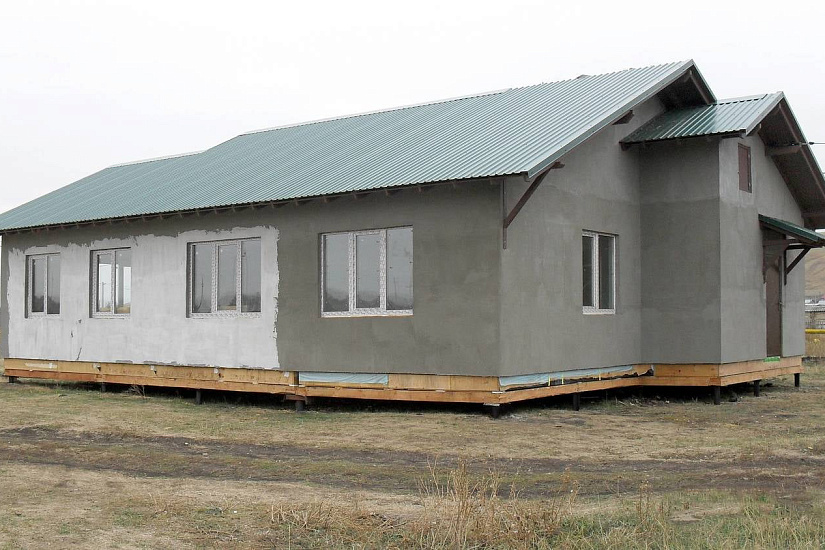 Дом каркасно-щитовой 8х8 м