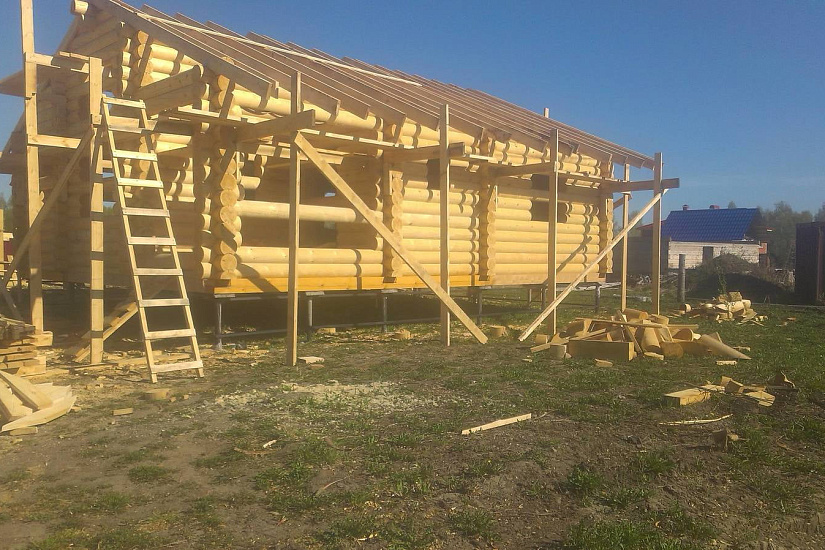 Дом из бревна 9х10 м