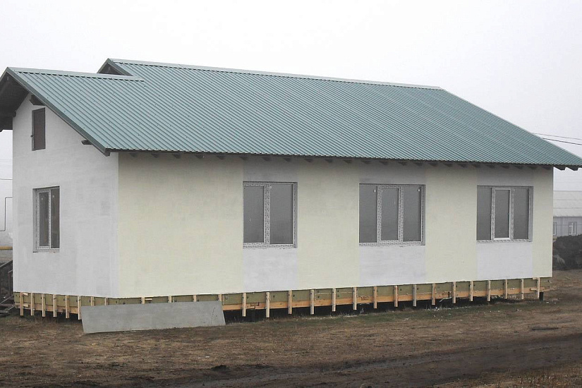 Дом каркасно-щитовой 8х8 м